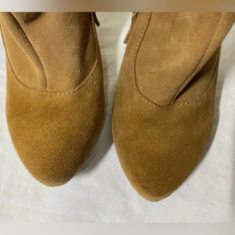 MOJO Moxy Tan Suede Tall Boots 8